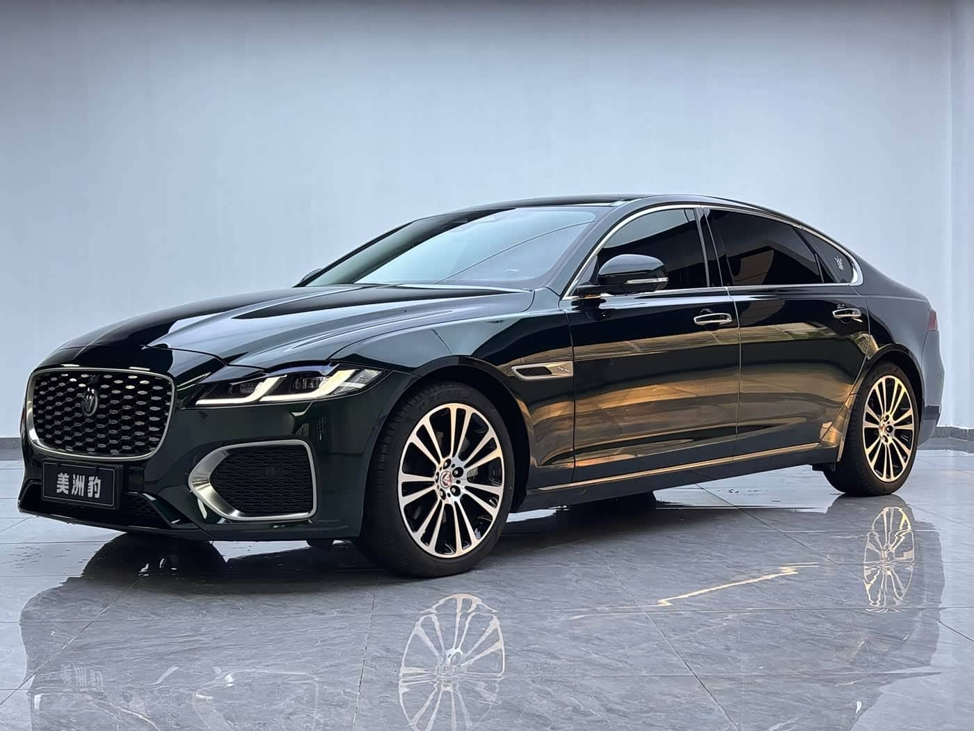 Jaguar XFL