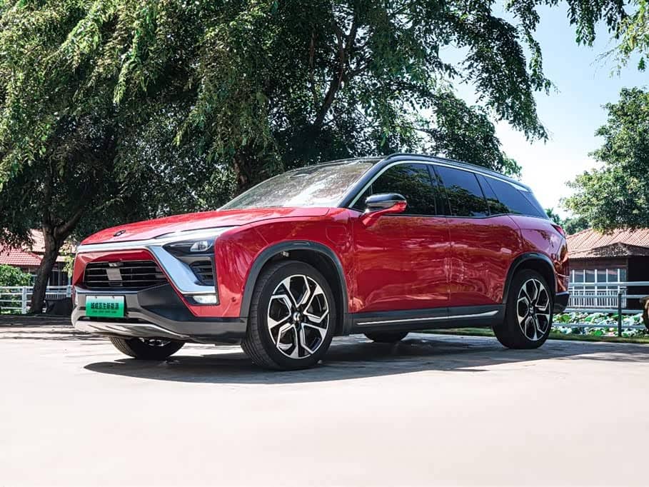 NIO ES8
