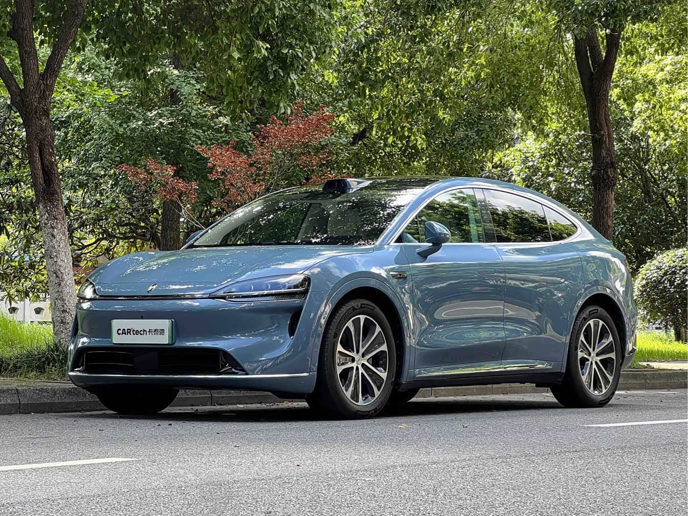Zhijie Luxeed R7