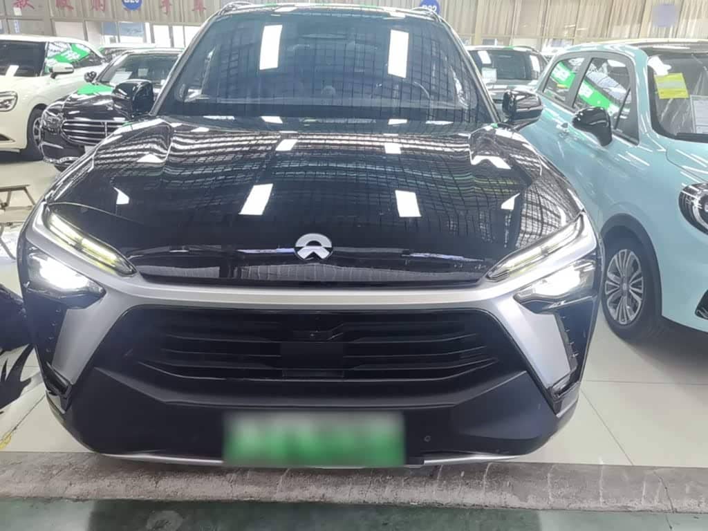 NIO ES8
