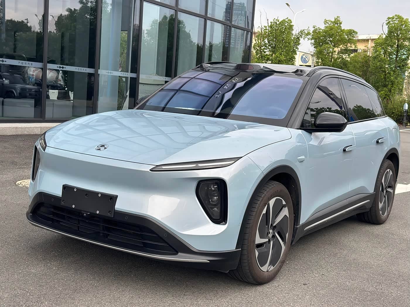 NIO ES6