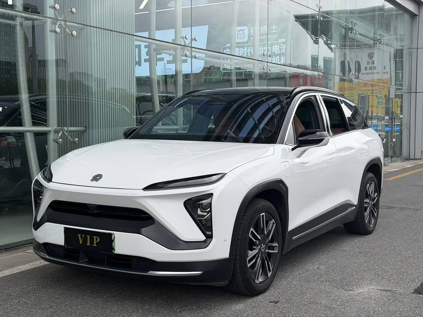 NIO ES6