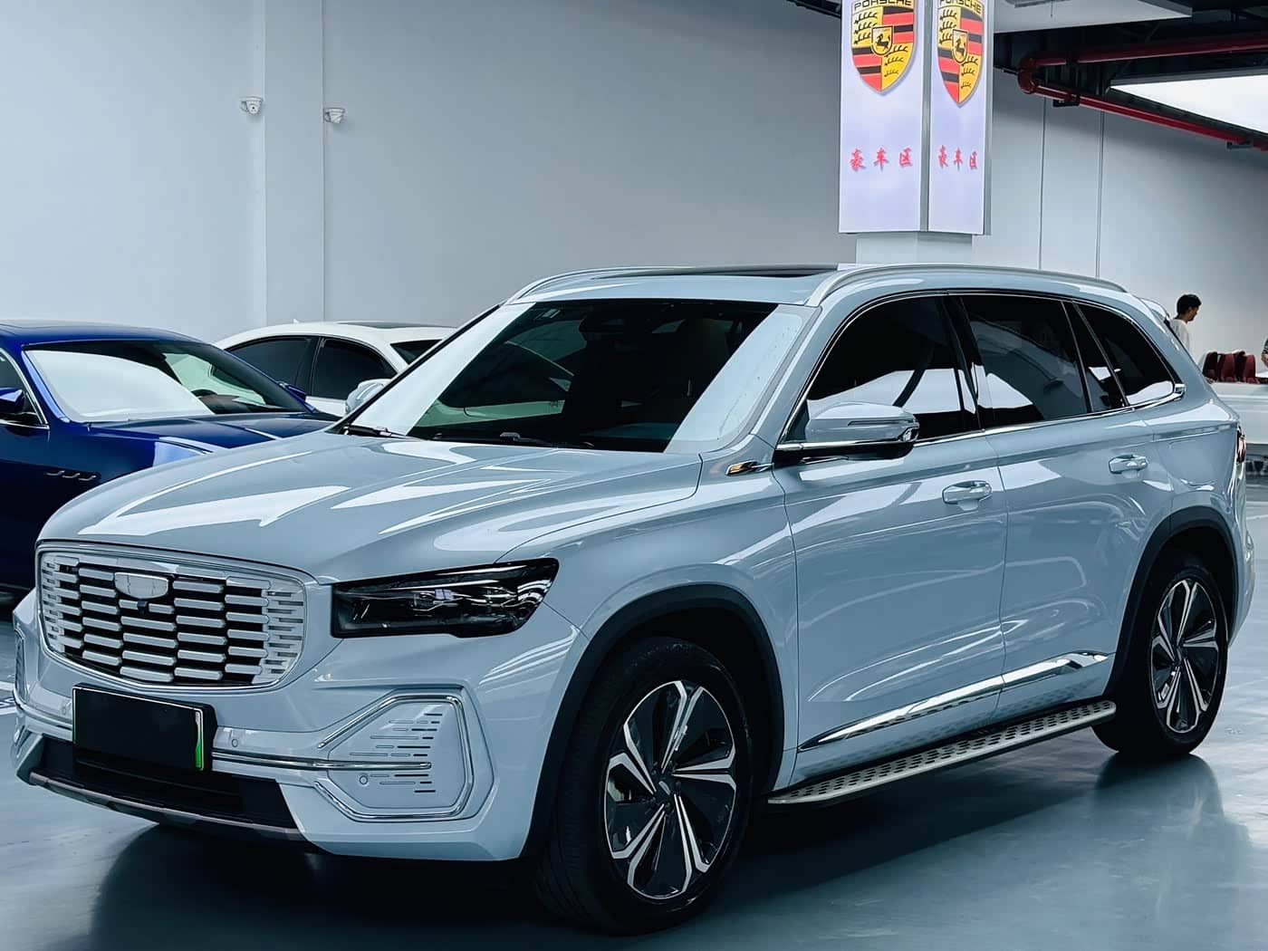 Geely Xingyue L Extended-Range EV