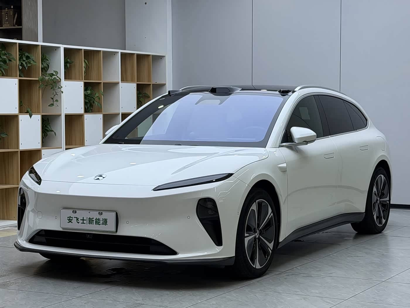 NIO ET5T