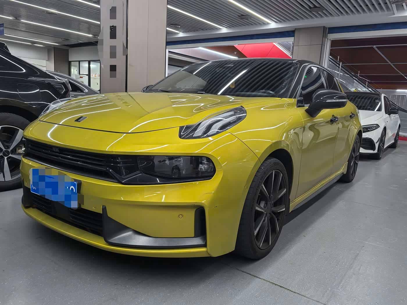 Lynk & Co 03