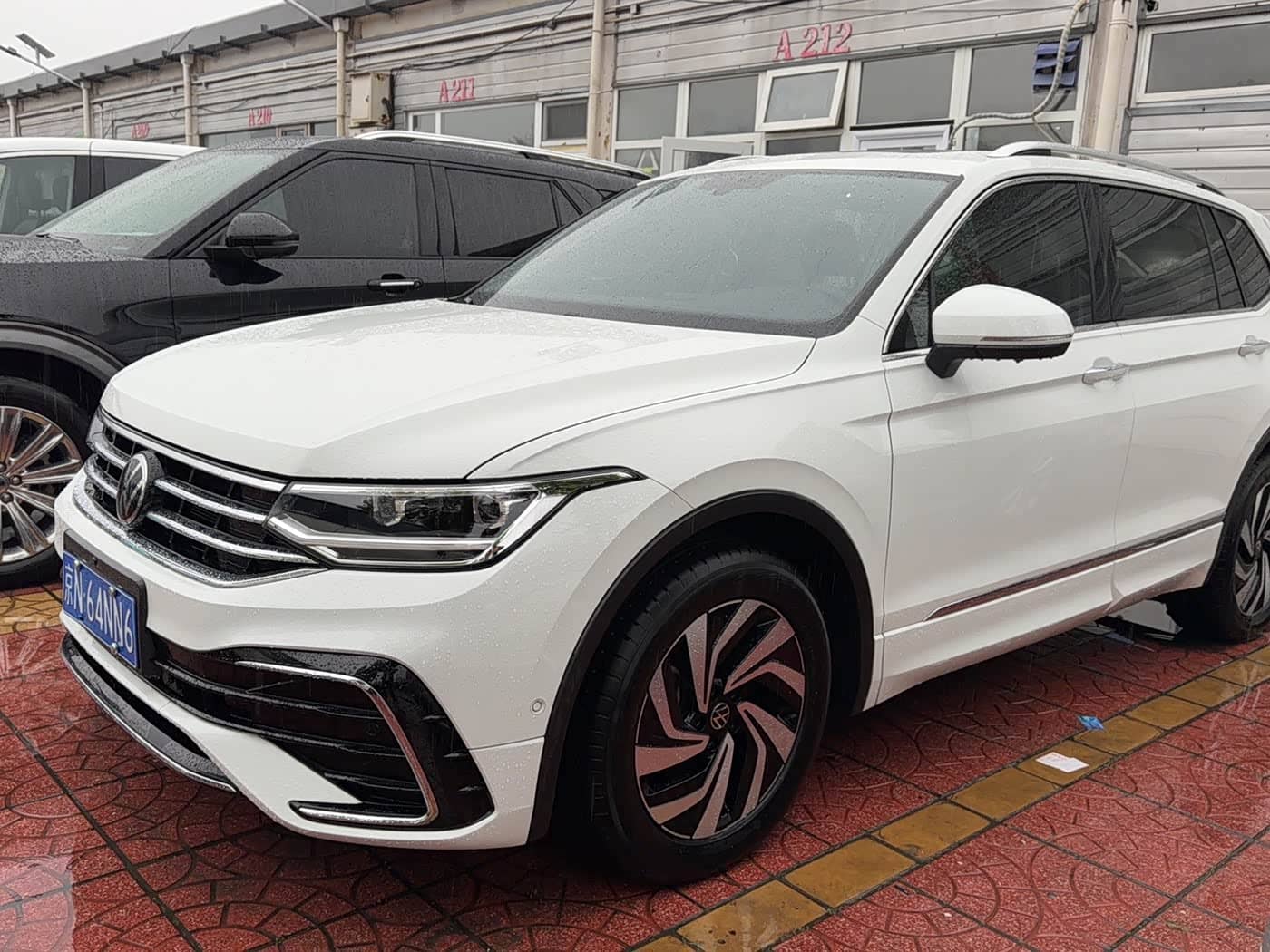Volkswagen Tiguan L