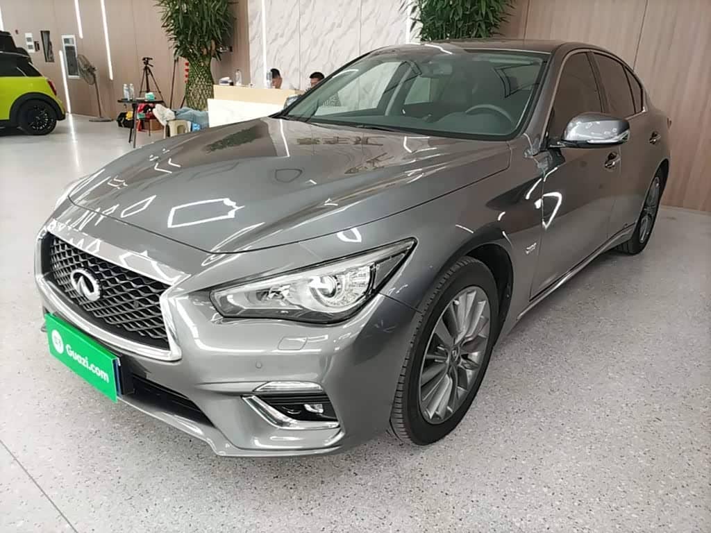Infiniti Q50L