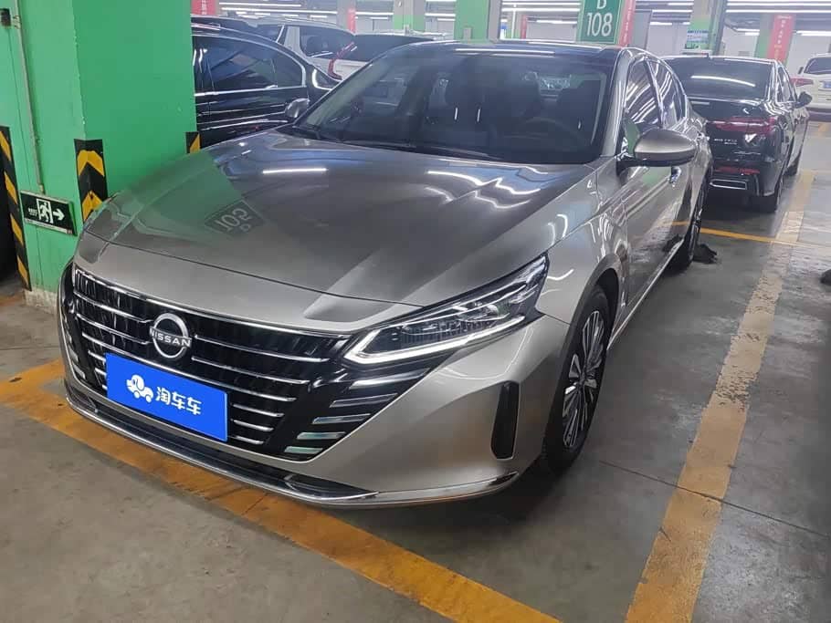 Nissan Teana