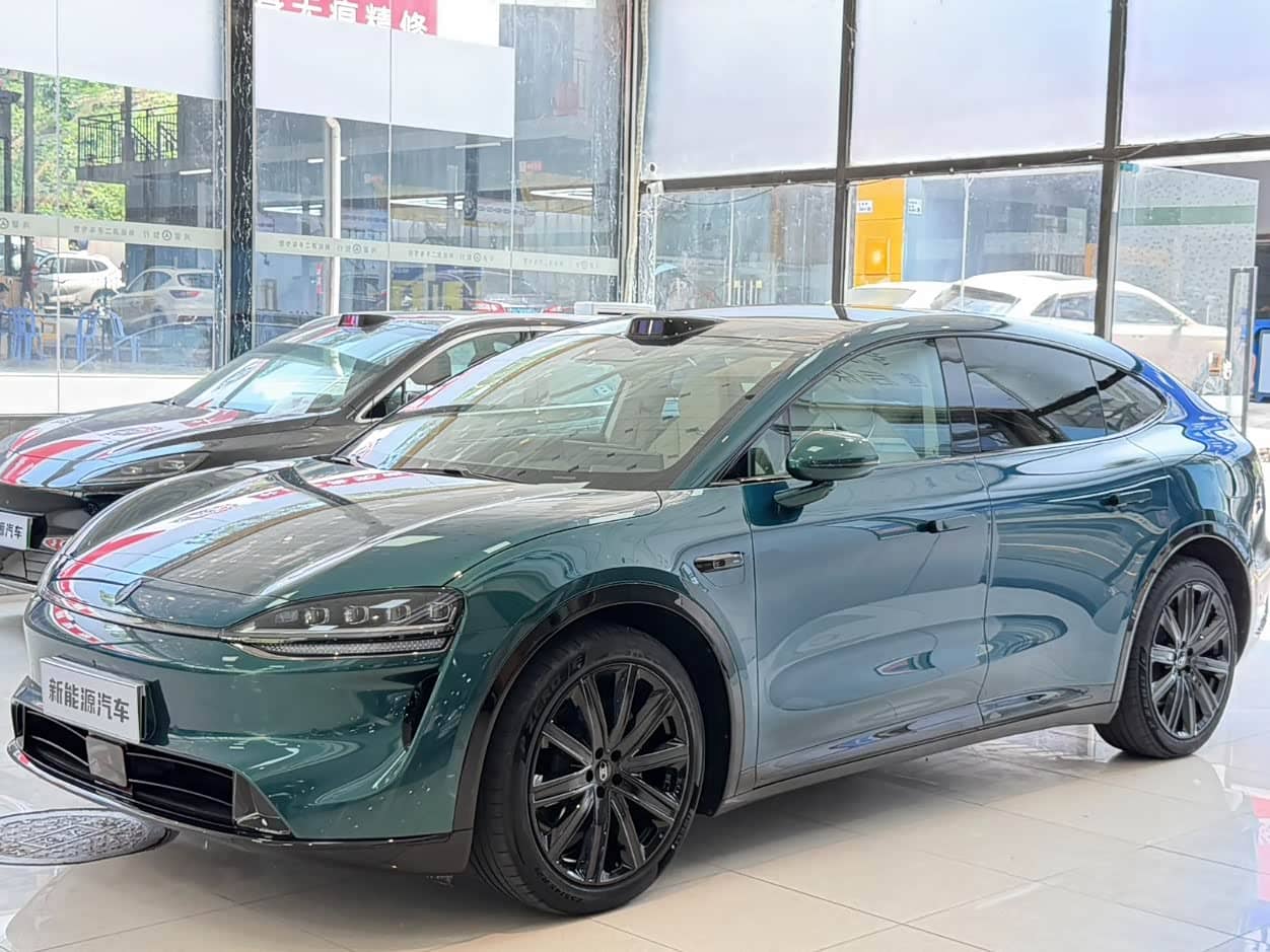 Zhijie Luxeed R7