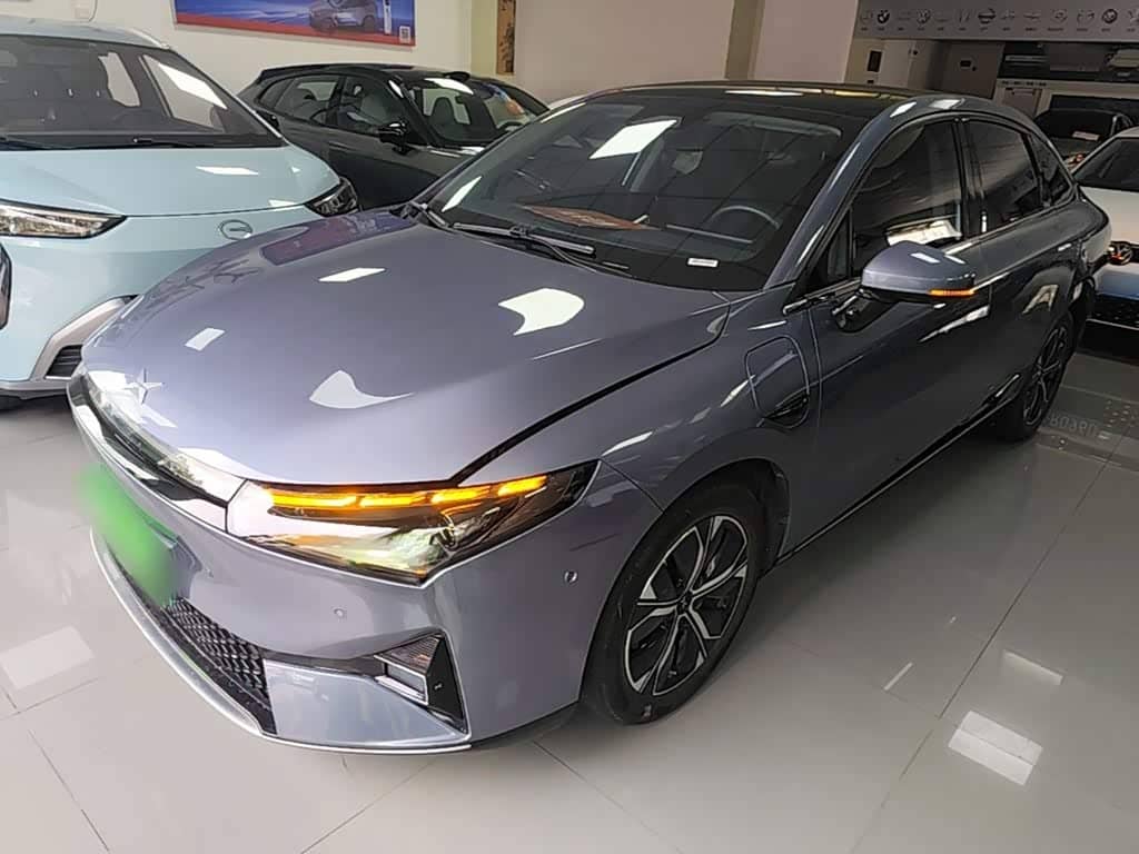 XPeng P5