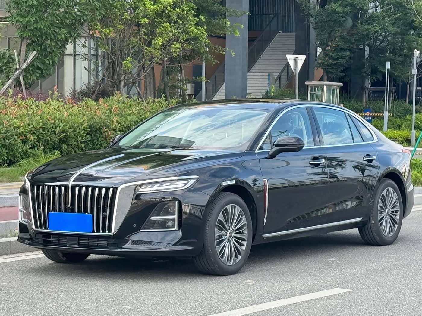 Hongqi H5