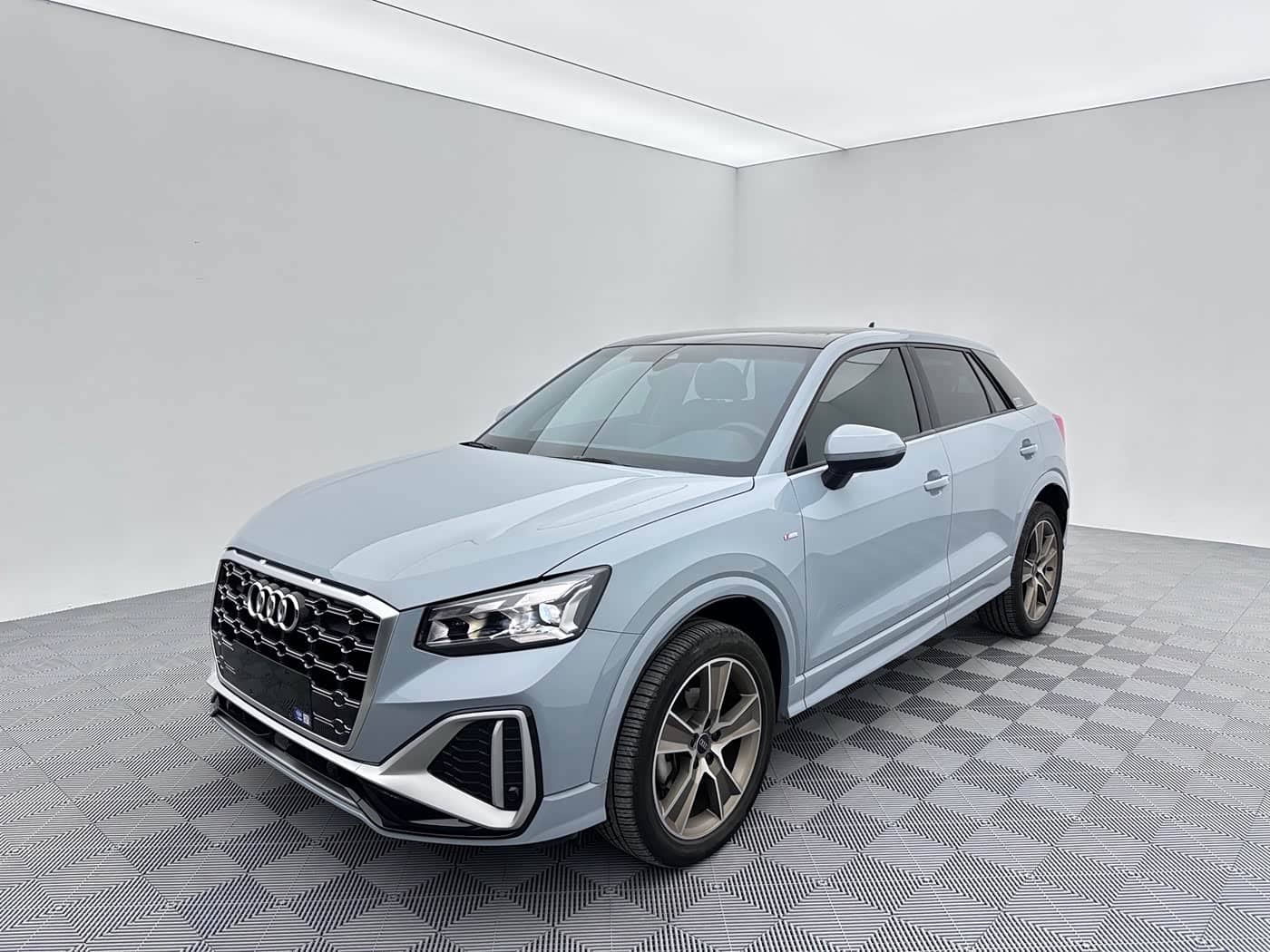 Audi Q2L