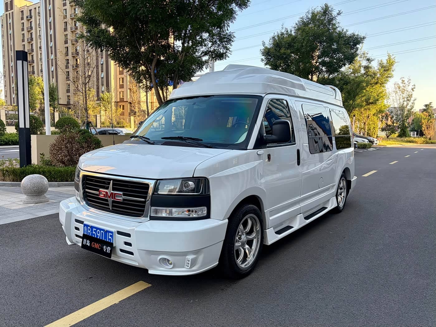 GMC Savana