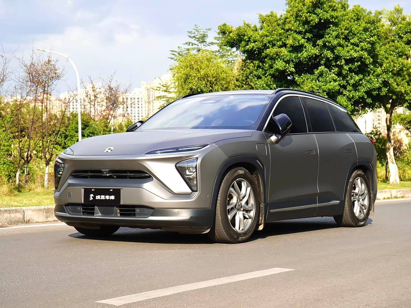 NIO ES6