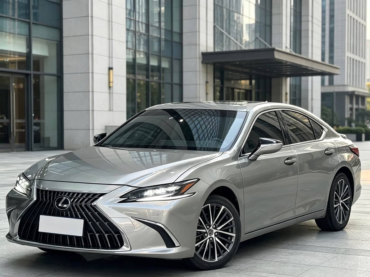 Lexus ES