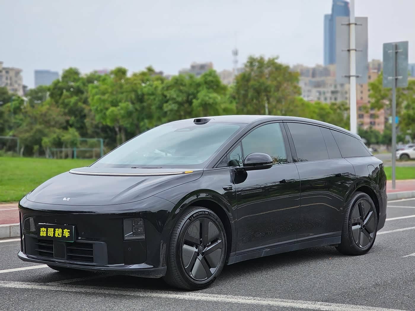 Li Auto i6