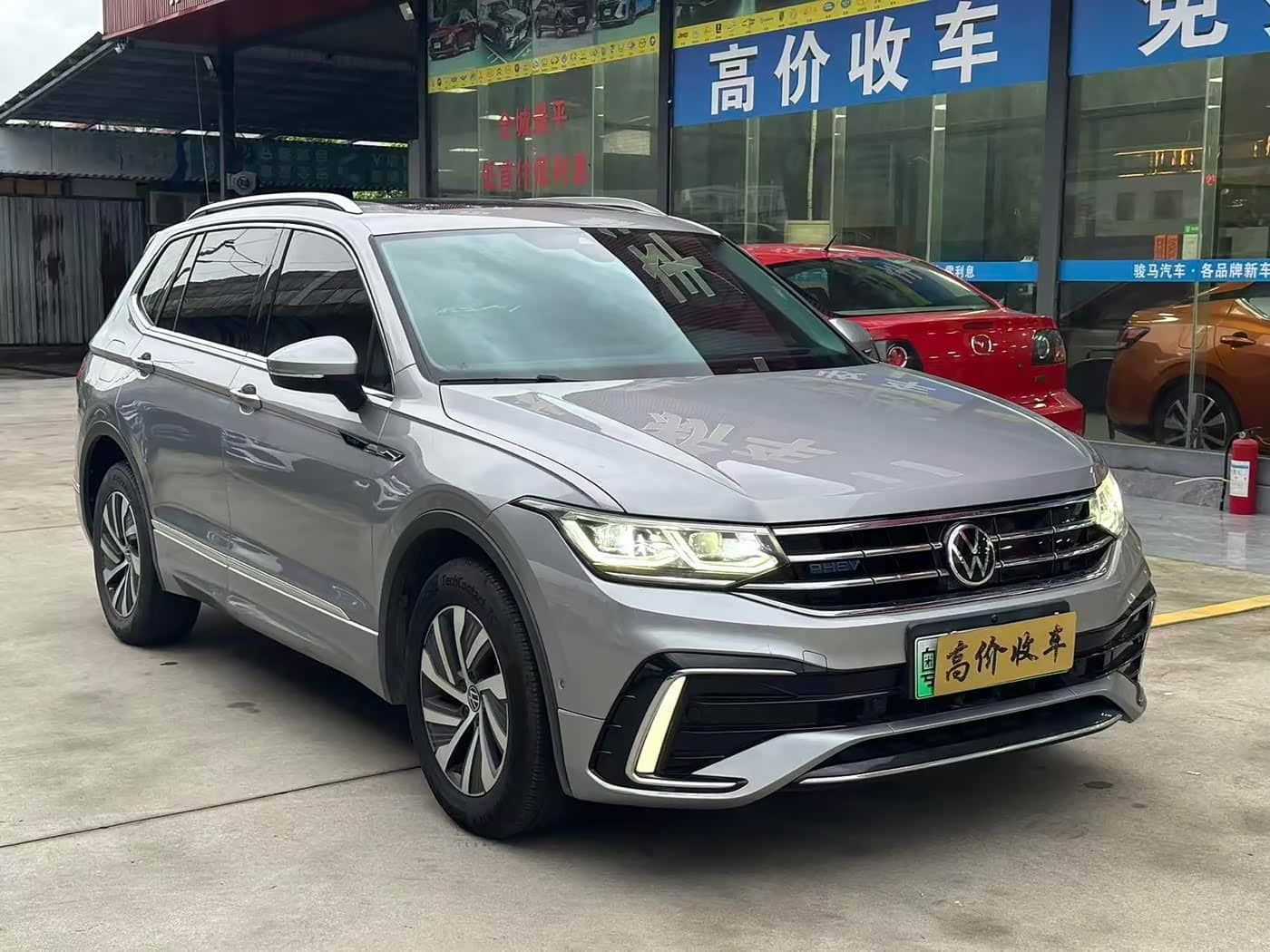 Volkswagen Tiguan L PHEV