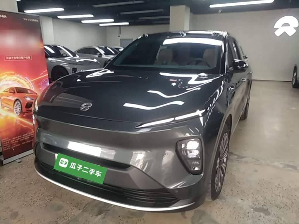 NIO ES8