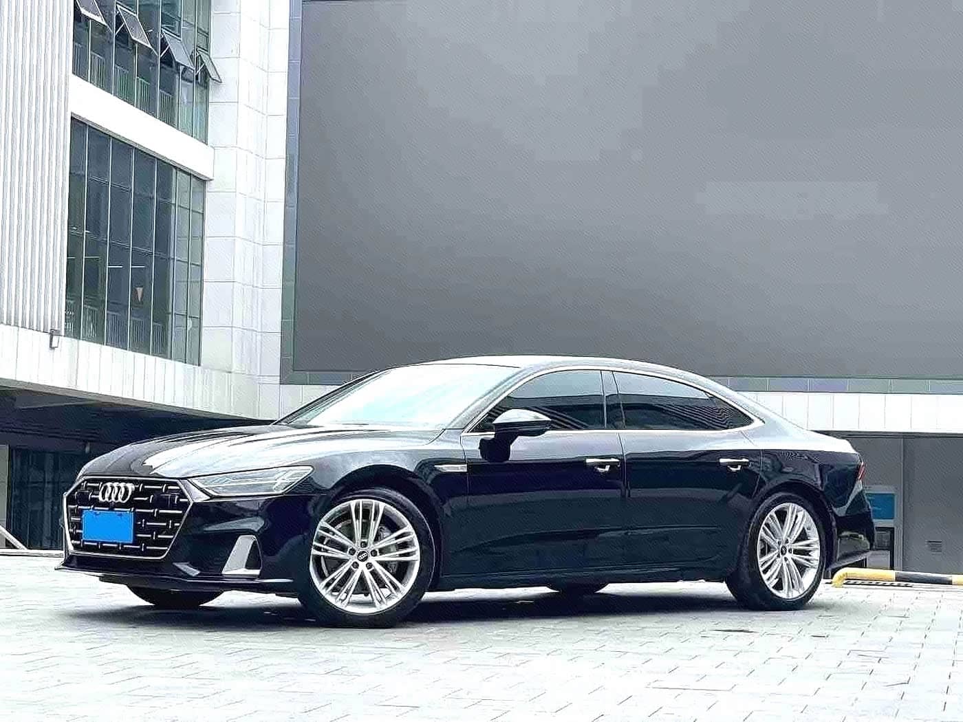 Audi A7L