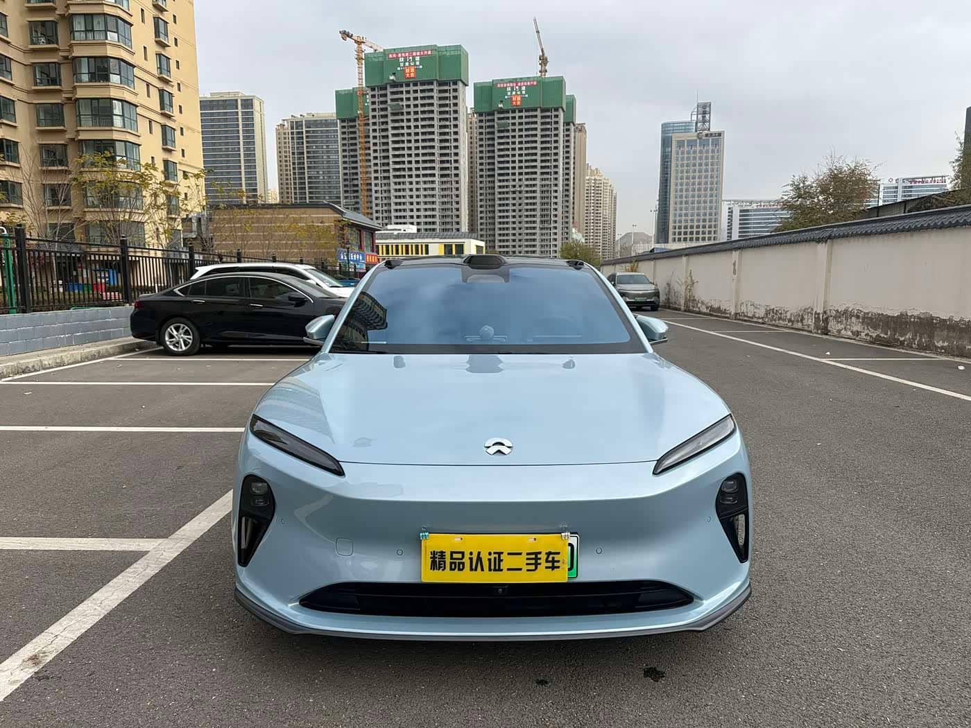 NIO ET5