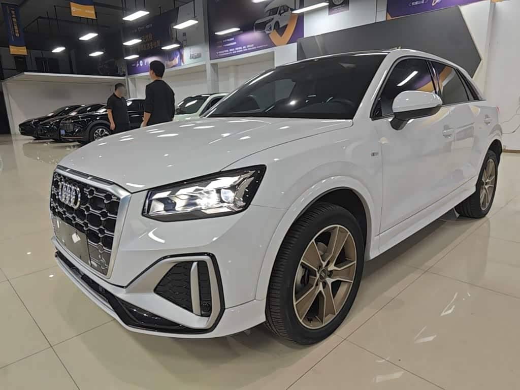 Audi Q2L