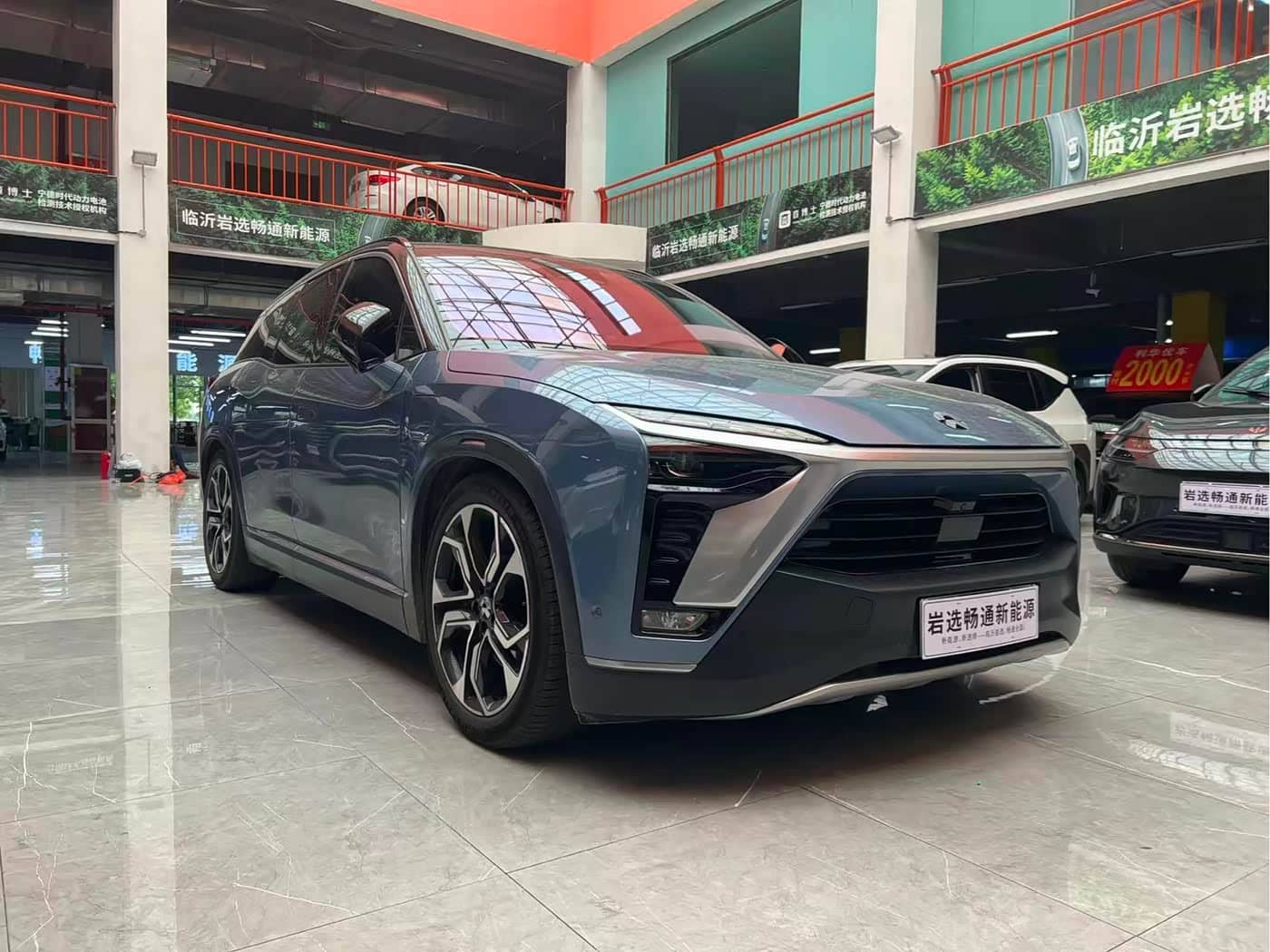 NIO ES8