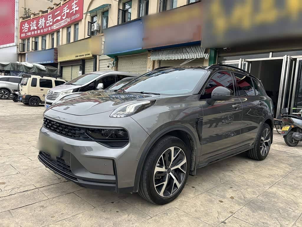 Lynk & Co 01