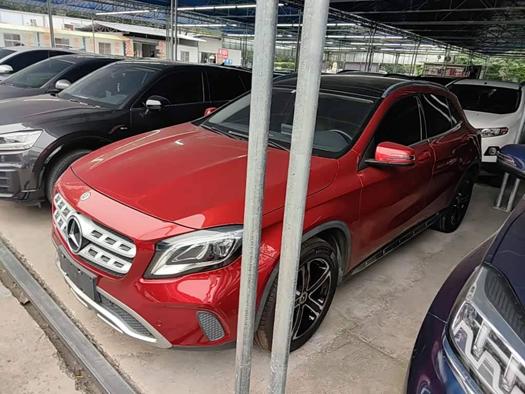 Mercedes-Benz GLA