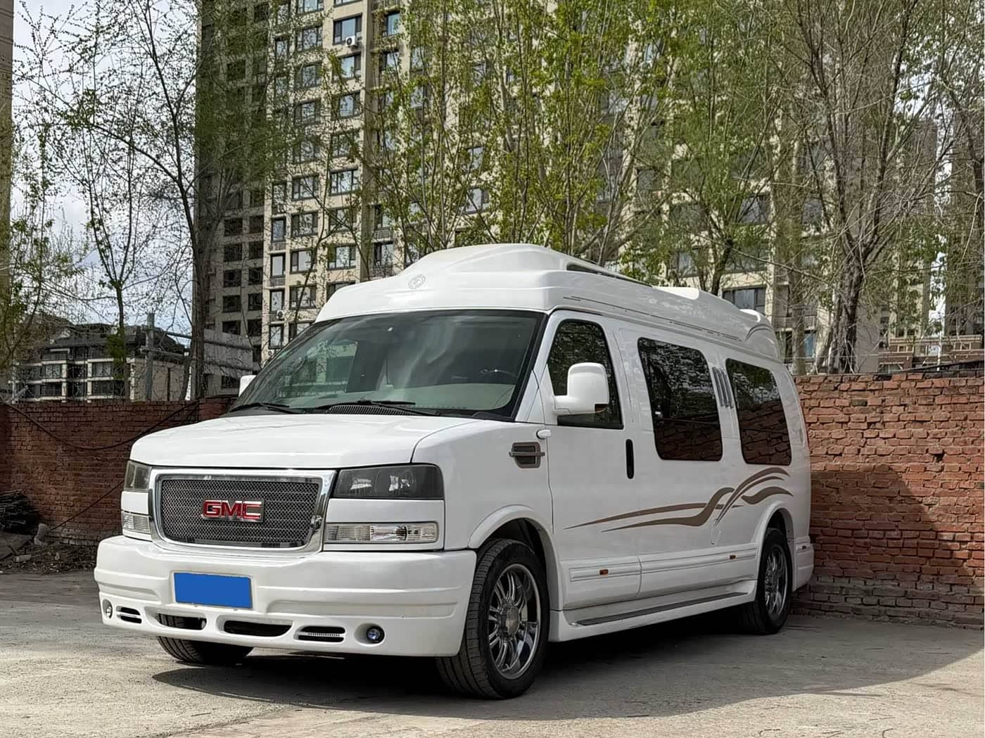 GMC Savana