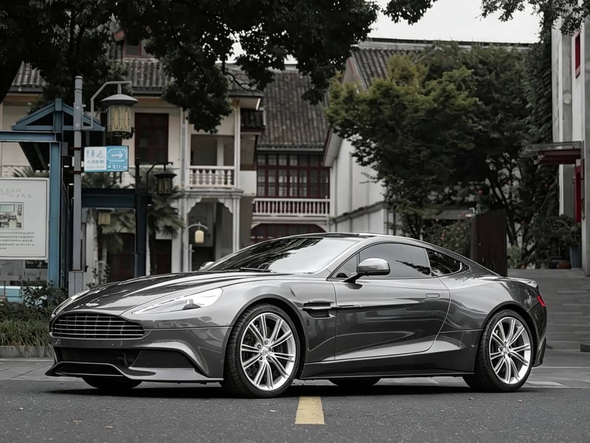 Aston Martin Vanquish