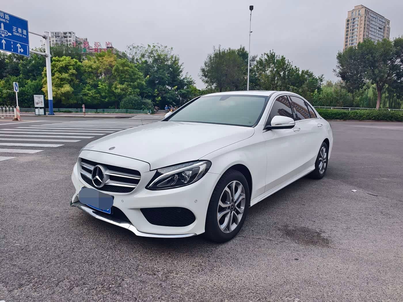 Mercedes-Benz C-Class