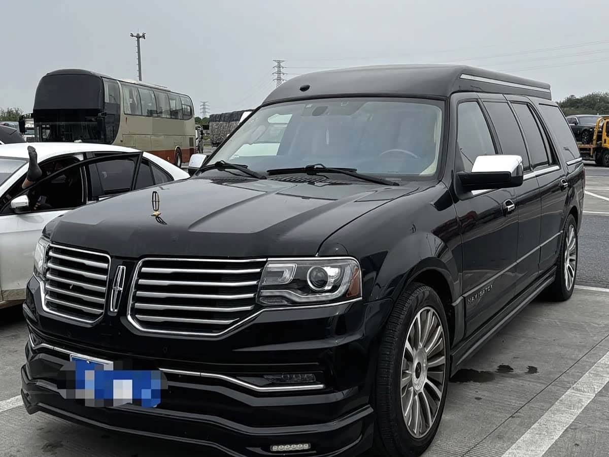 Lincoln Navigator