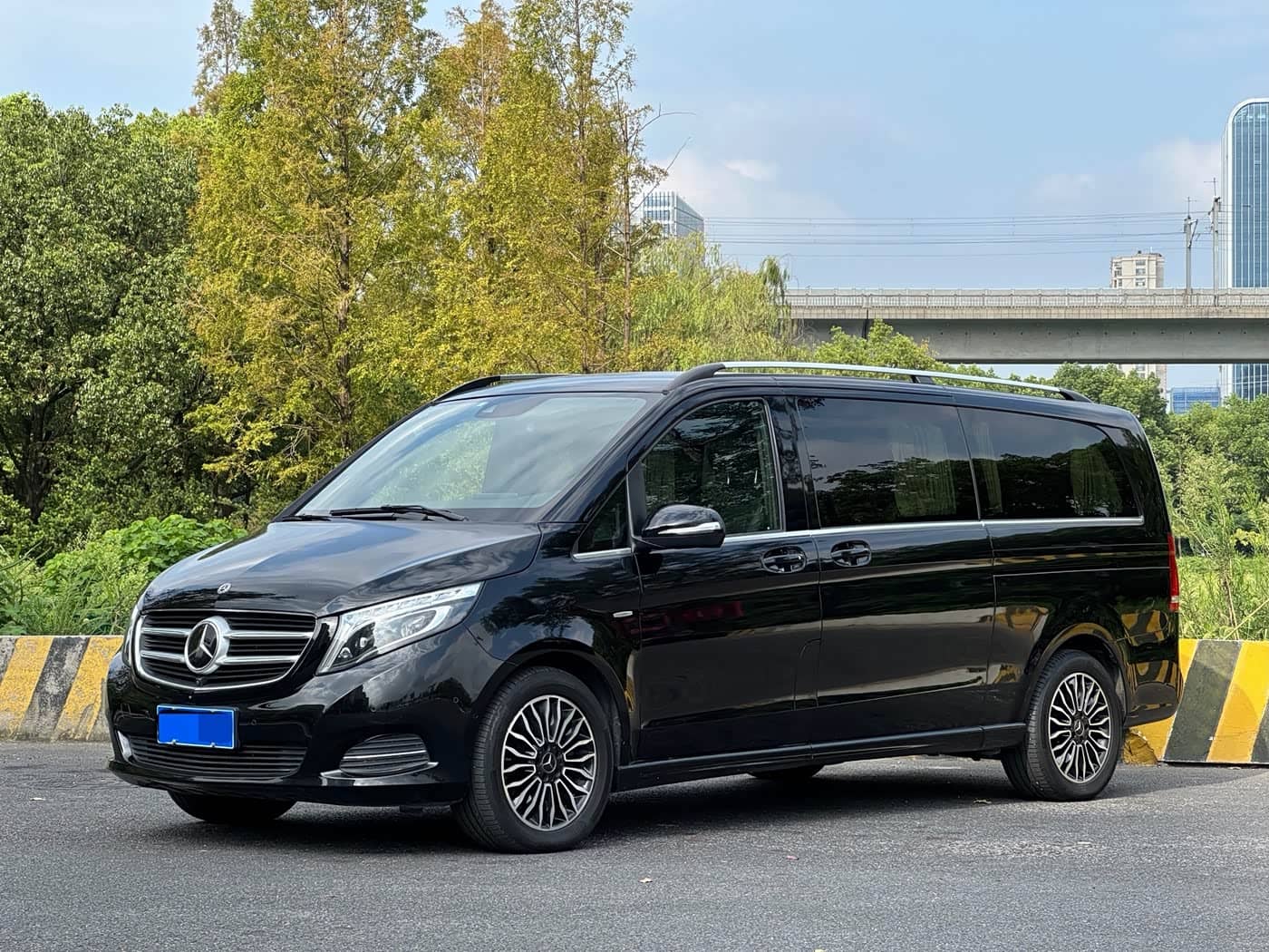 Mercedes-Benz V-Class