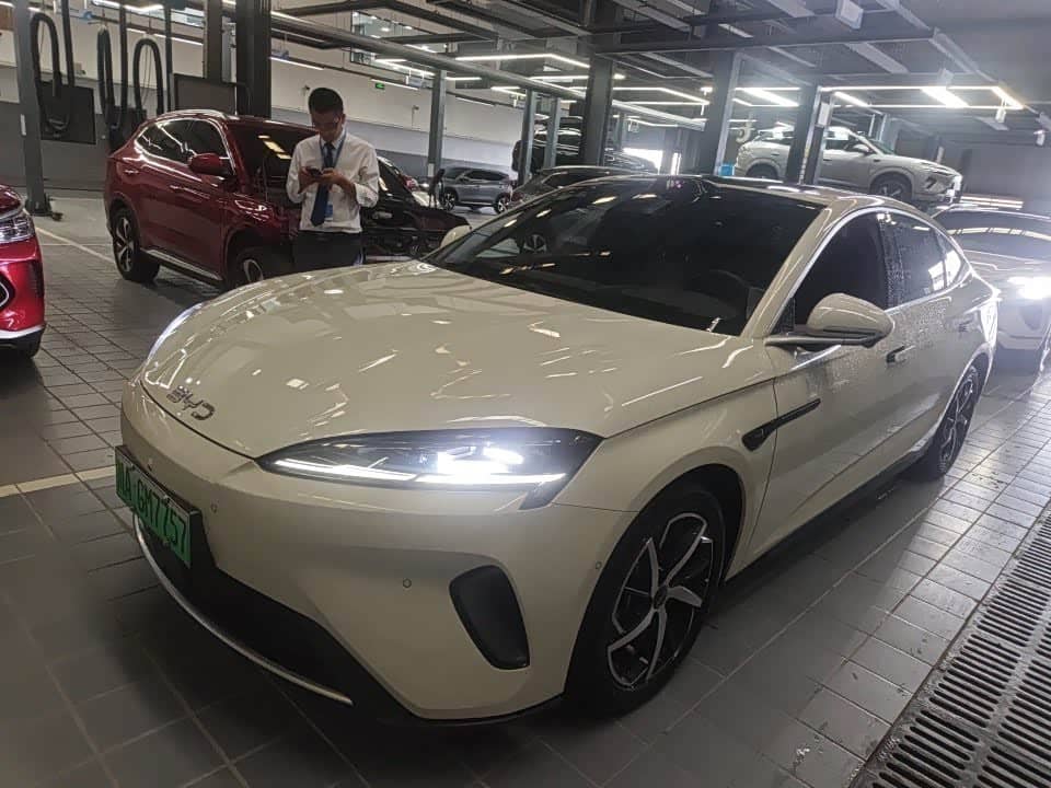 BYD Seal 07 DM-i