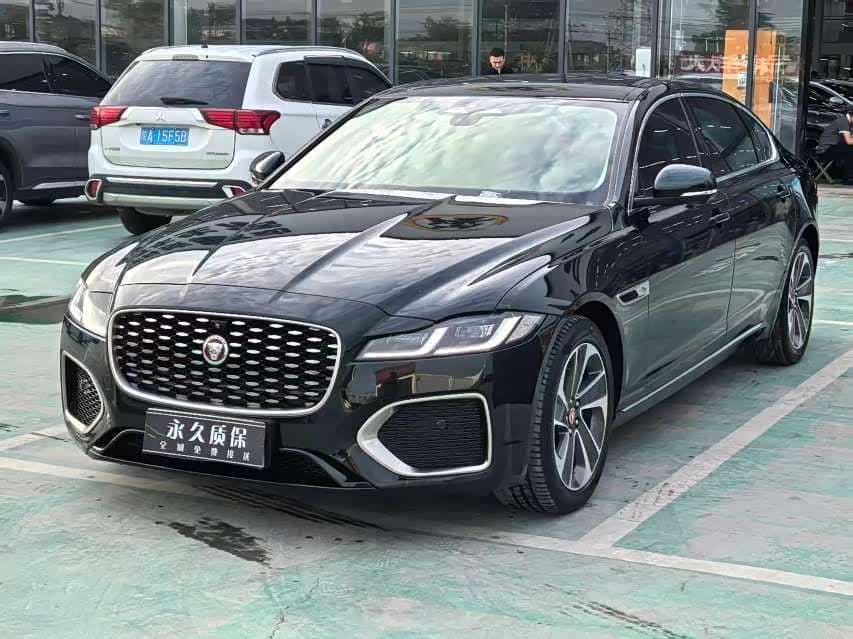 Jaguar XFL