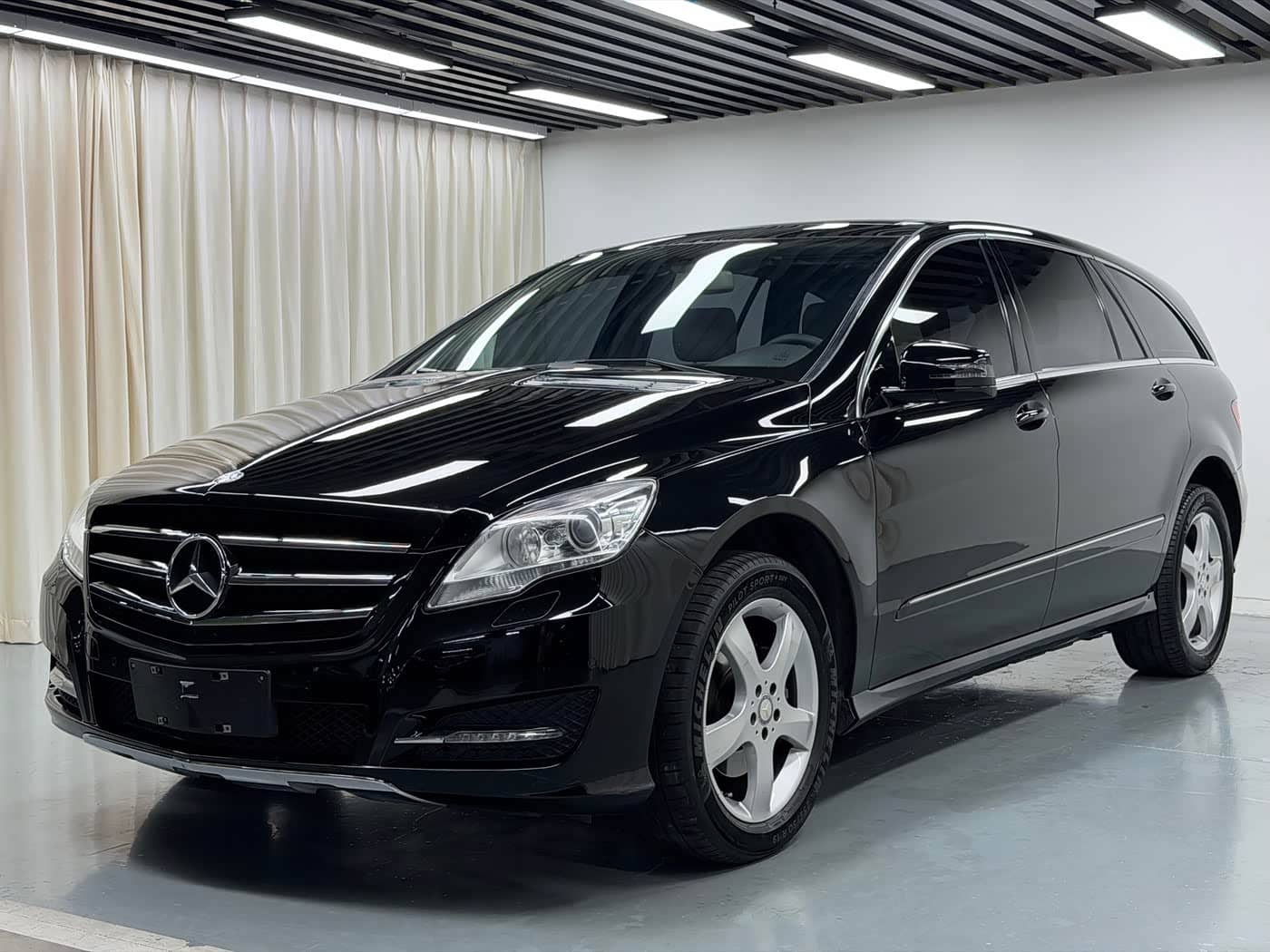 Mercedes-Benz R-Class