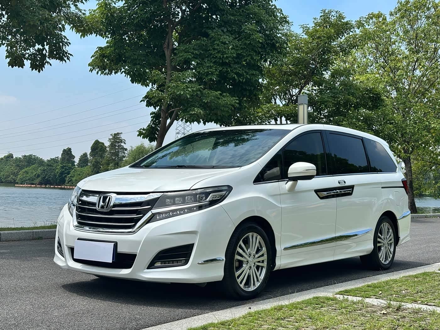 Honda Elysion