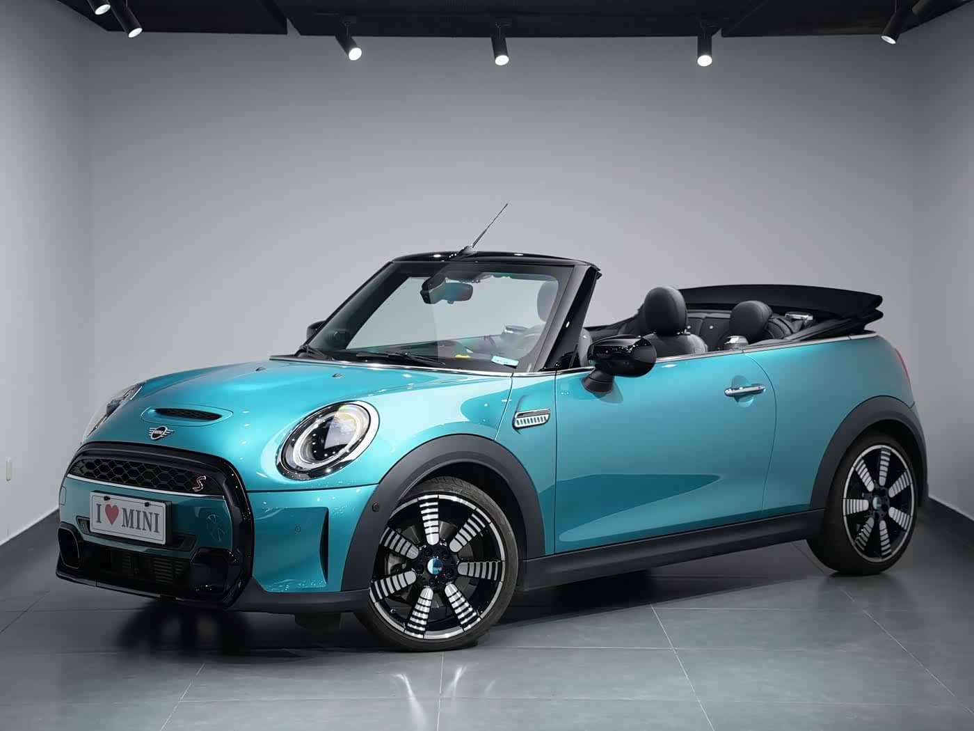 MINI MINI