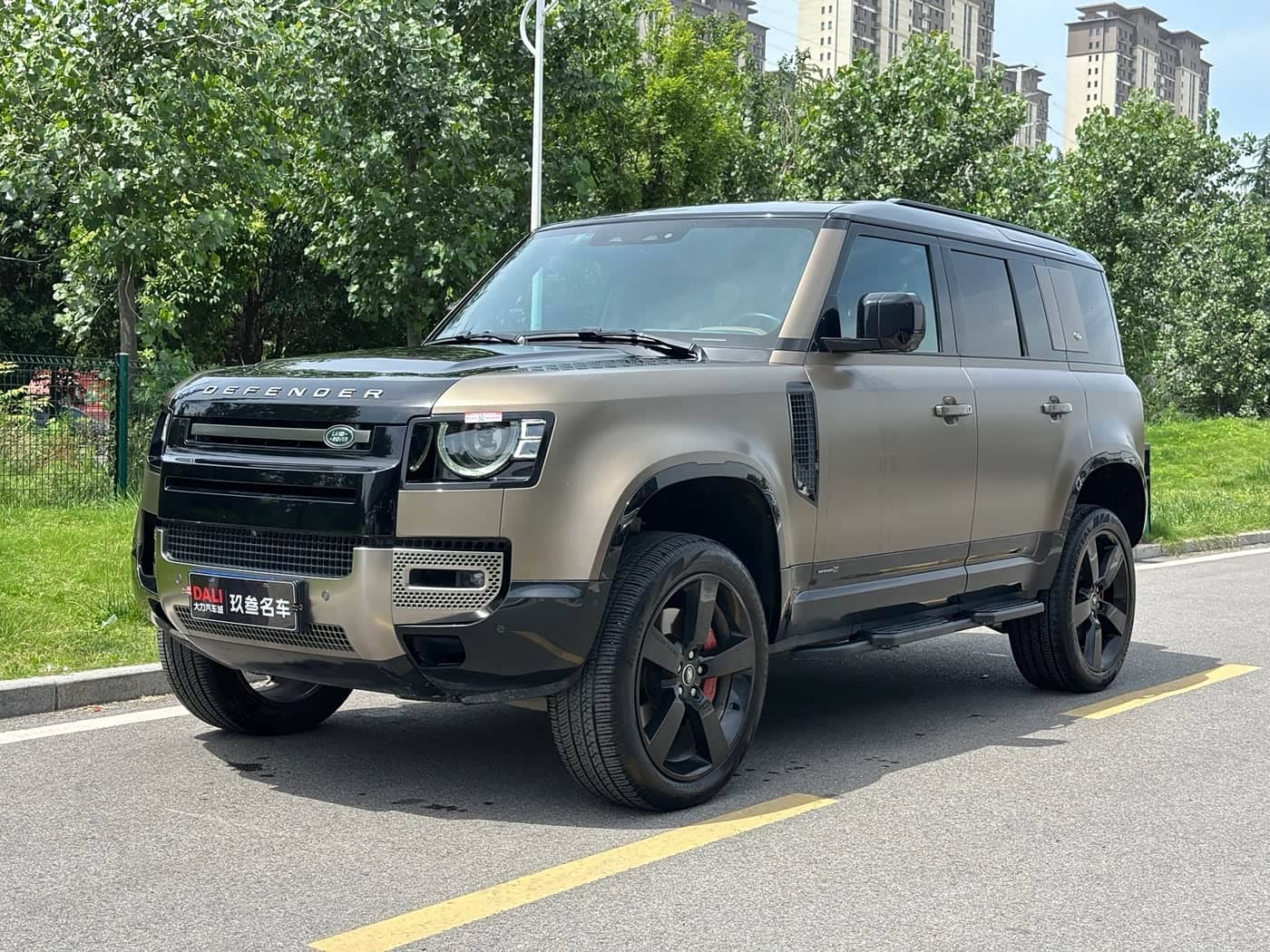Land Rover Defender