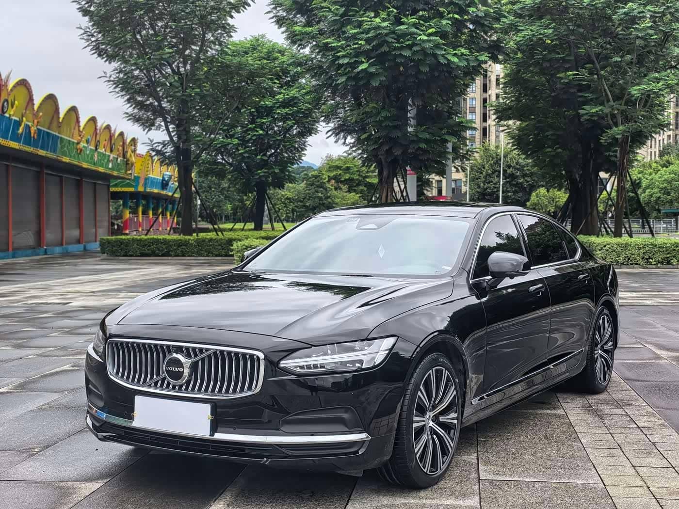 Volvo S90