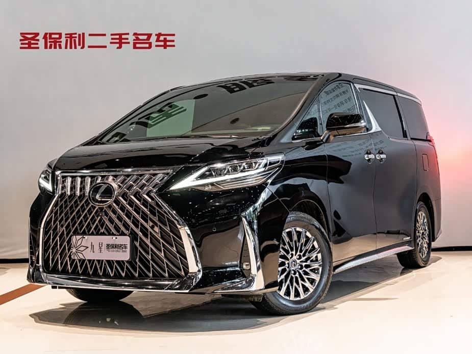 Lexus LM