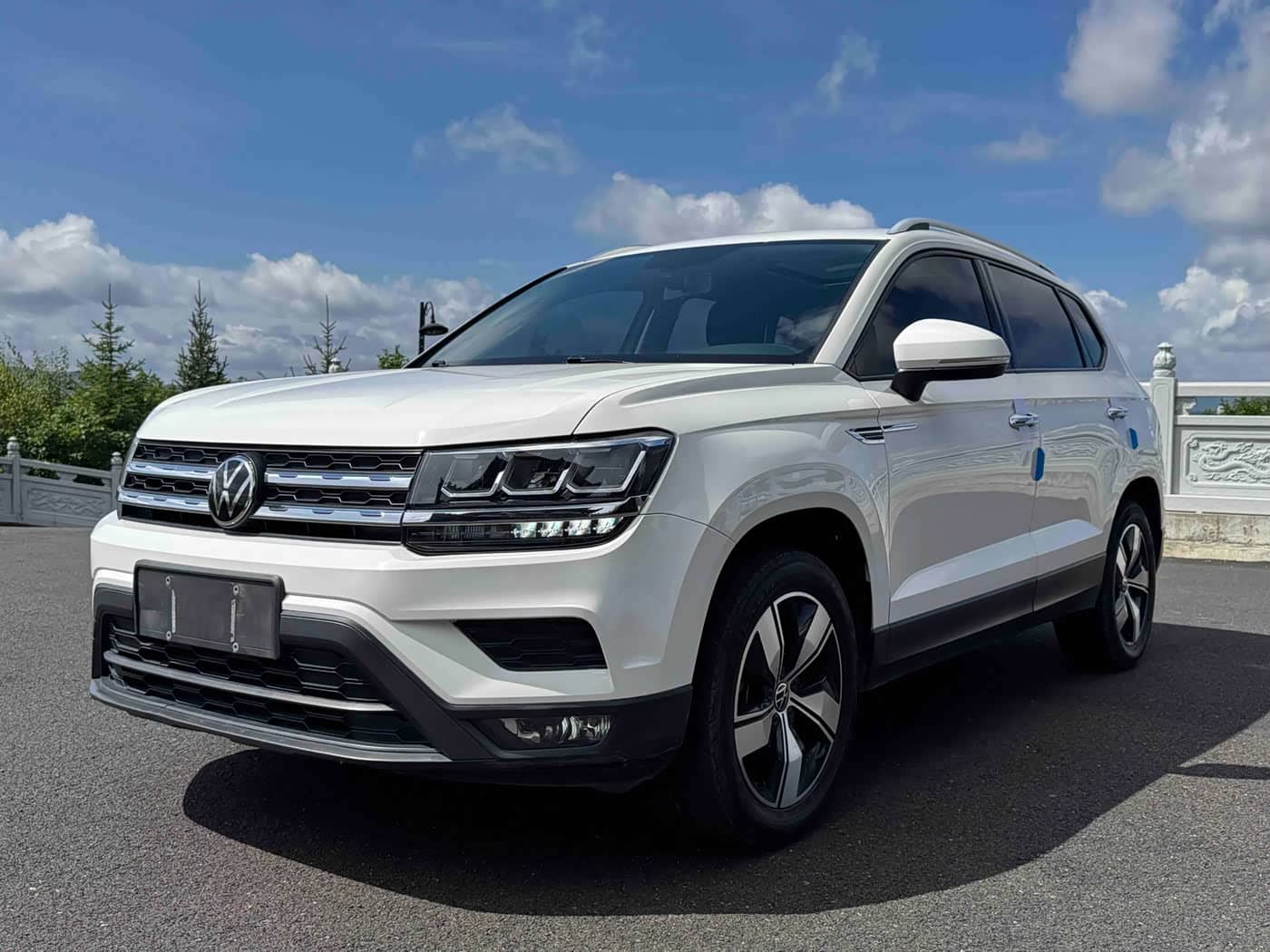 Volkswagen Tharu