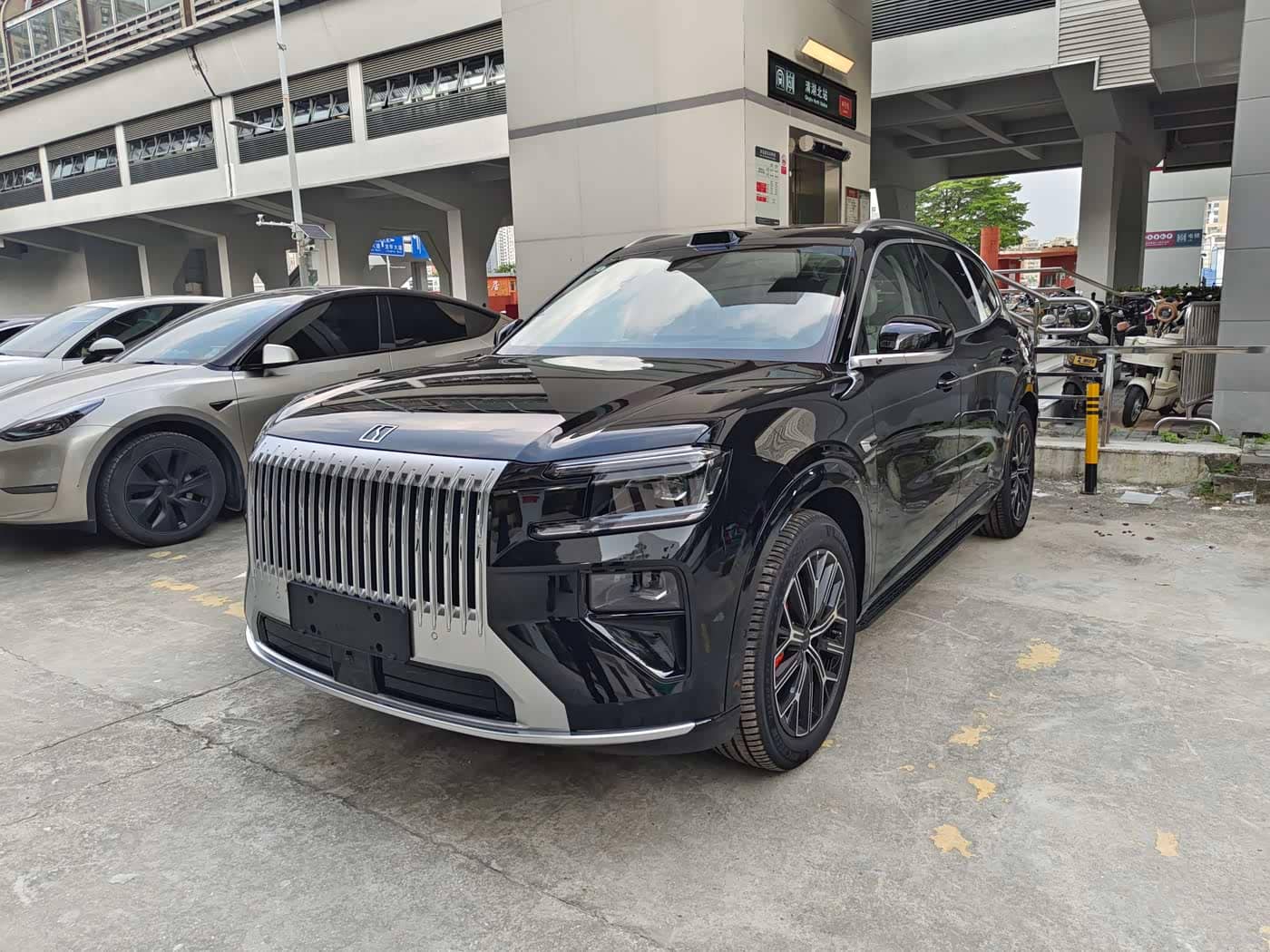 ZEEKR 8X
