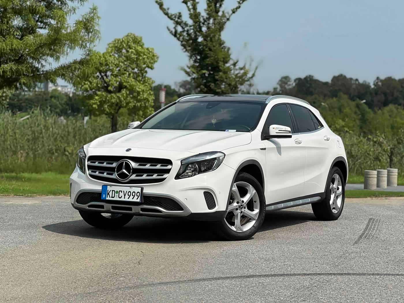 Mercedes-Benz GLA