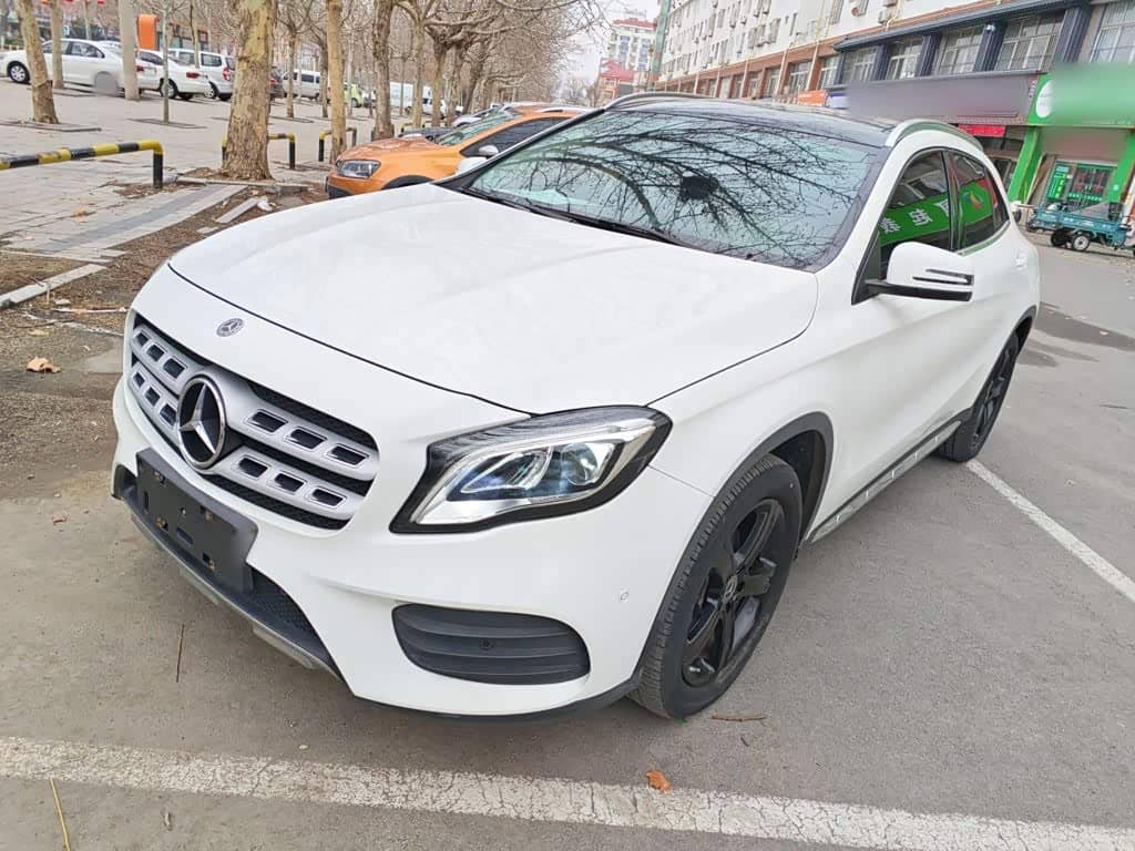Mercedes-Benz GLA