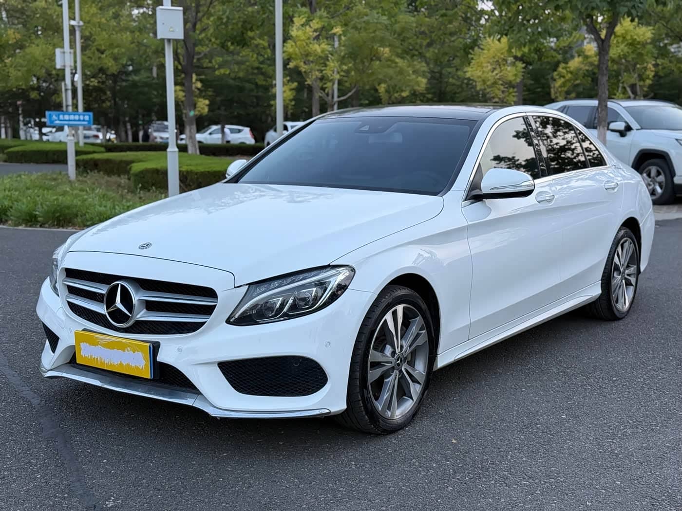 Mercedes-Benz C-Class