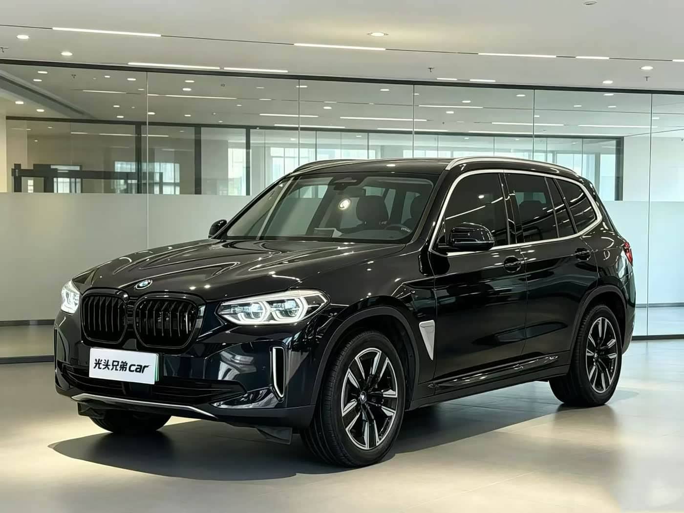 BMW iX3