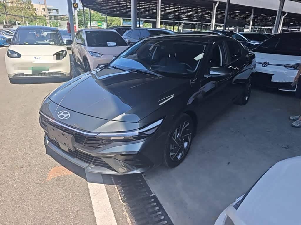 Hyundai Elantra