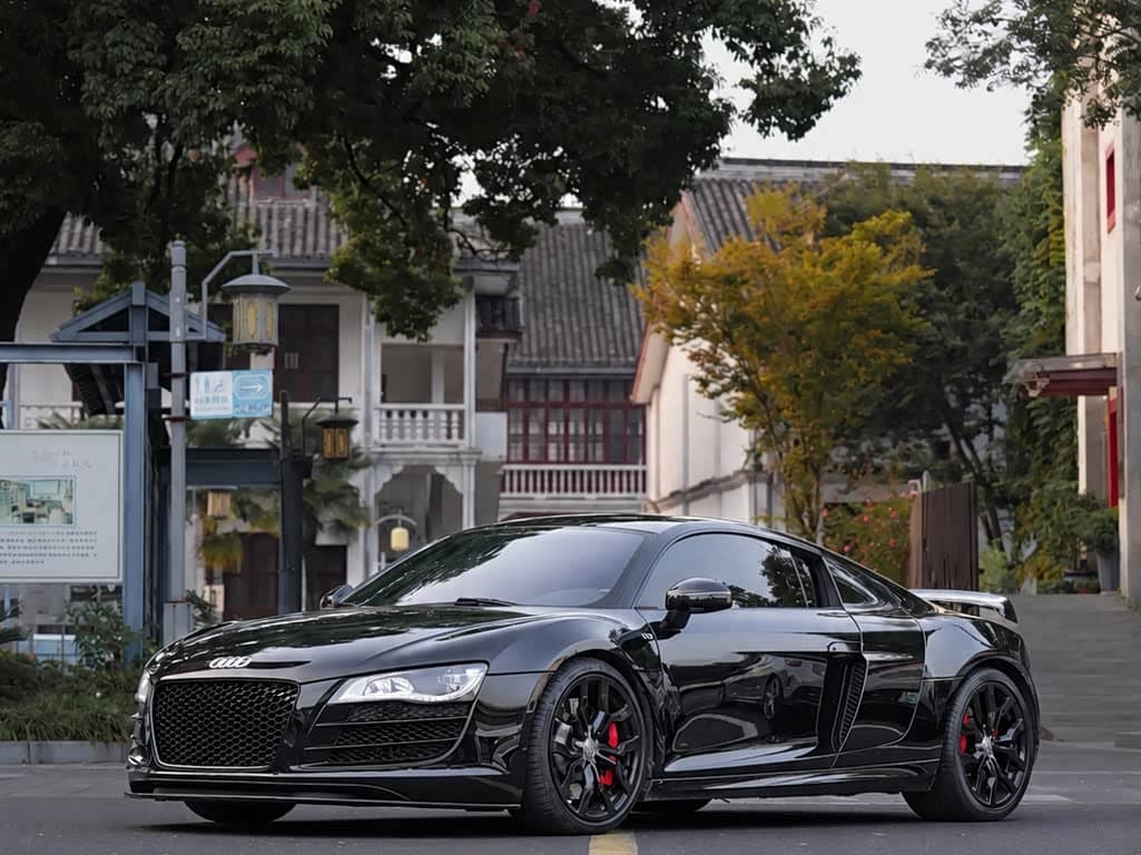 Audi R8