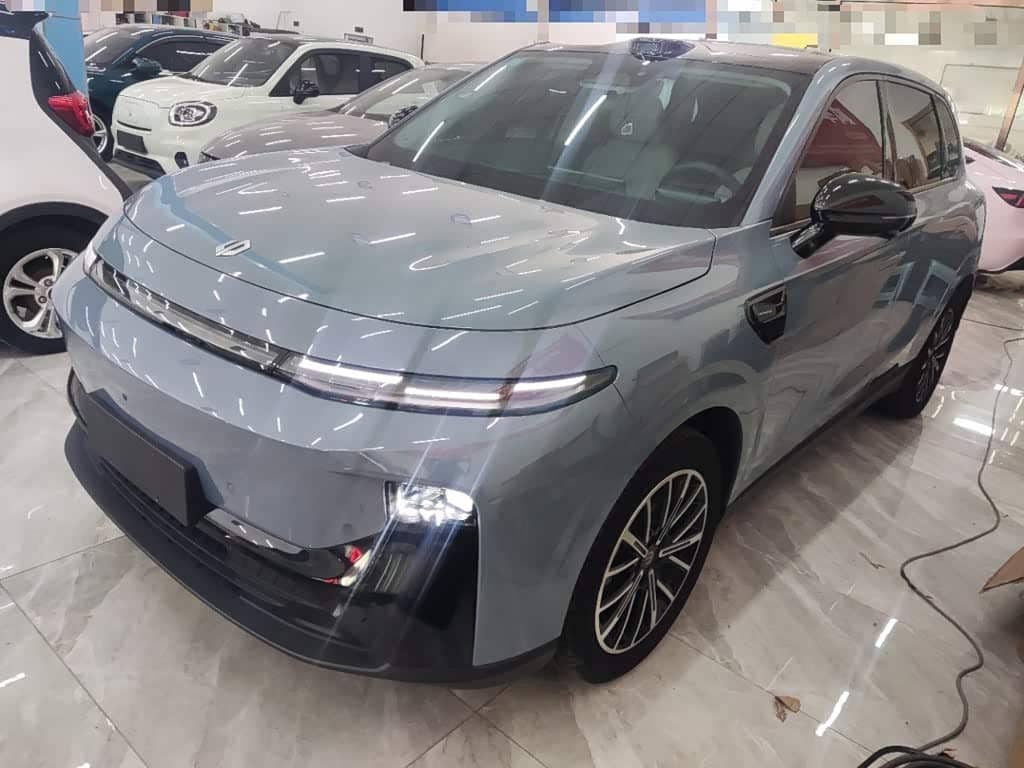 Leapmotor B10